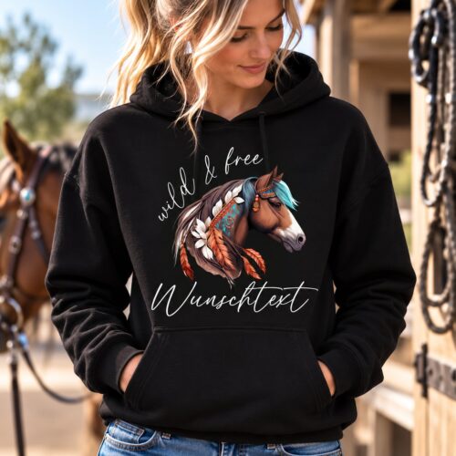 HOODIE<BR> „HORSE WILD & FREE" <br> PERSONALISIERBAR